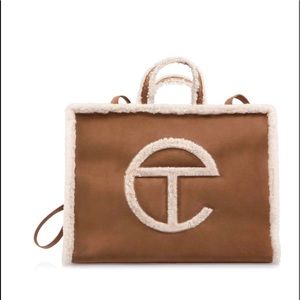 Telfar Medium Ugg bag in Chestnut